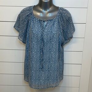 🔥2 for 1! Blue/White & Green/White Patterned Women's sheer blouses (lined)